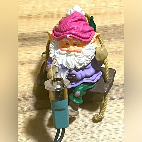 Vintage 1987 Hallmark North Pole Power & Light Lighted Ornament - Picture 1 of 4